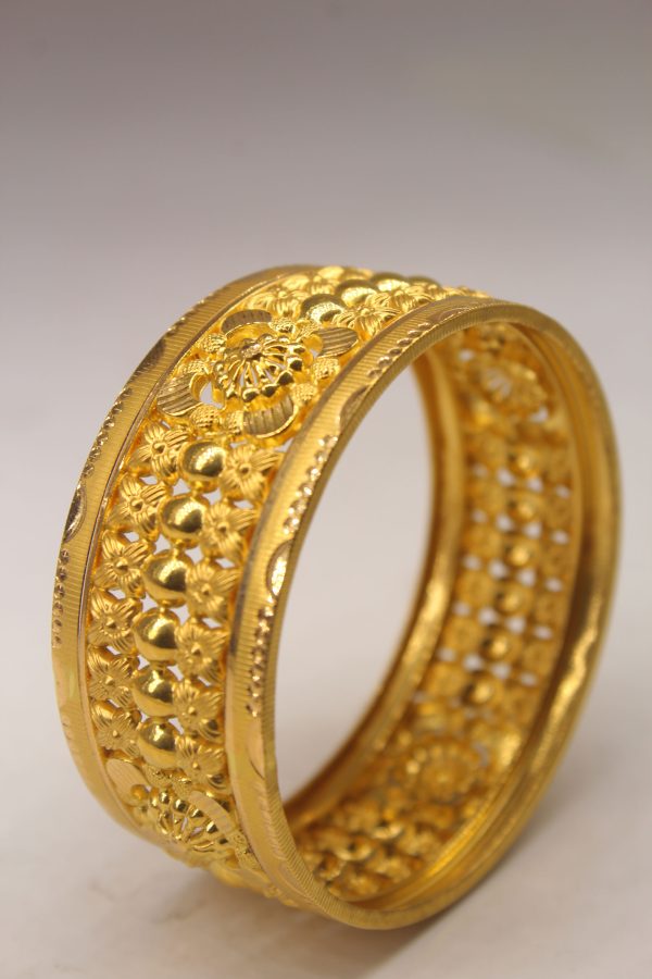 22K Gold Designer Floral Bangle – Heavy Traditional Bridal Wear | OM ...